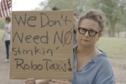 恩施特斯拉在得州奥斯汀遭遇抗议活动：反对马斯克Robotaxi计划